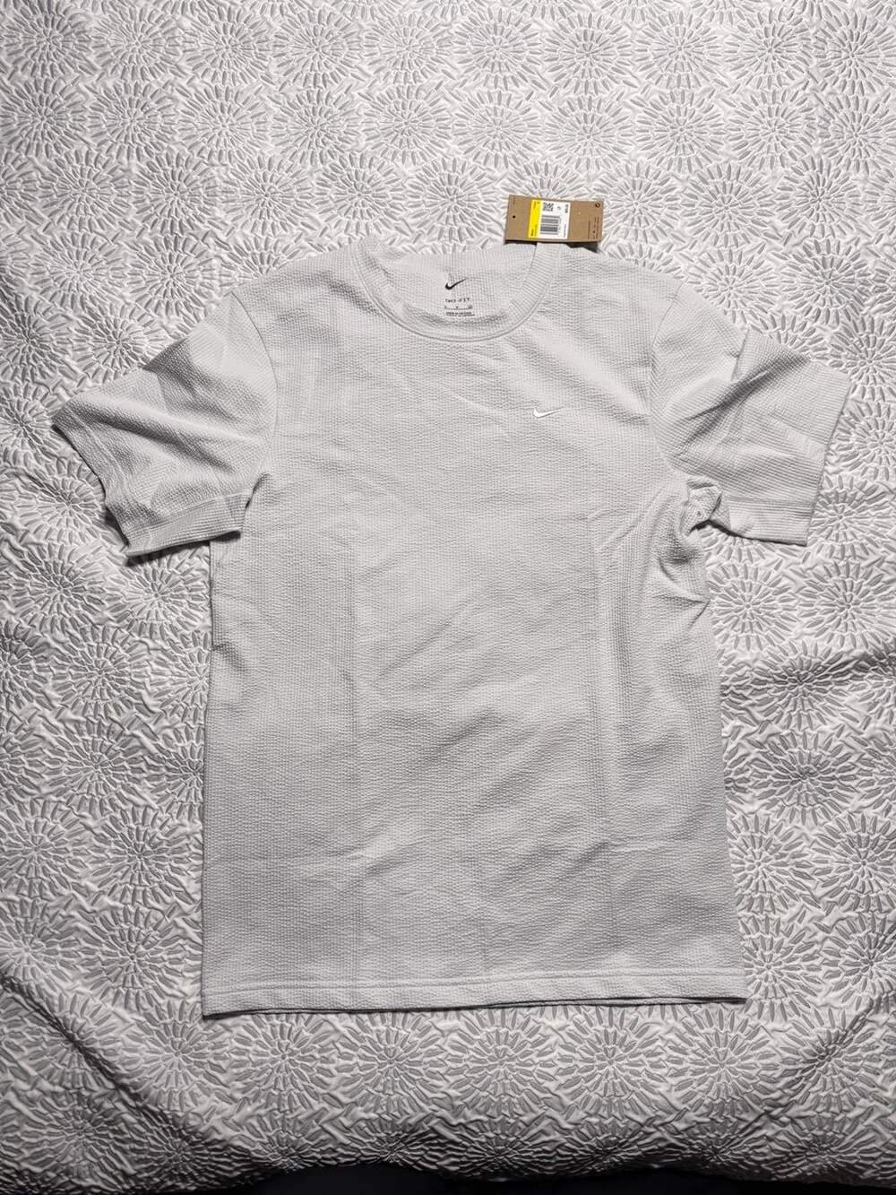Nike Primary Seersucker Short Sleeve Versatile Top Men’s Size Small HJ4043-025